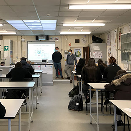 Collaborative teaching in Ireland on the MASTER project Instructors demonstrating the microbial diversity of live kefir cultures.
